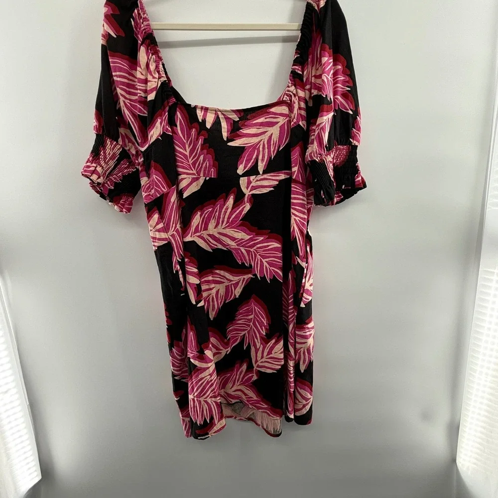 Who What Wear Pink Leaf Print Puff Sleeve Dress XL‎ Square Neck Tie Front